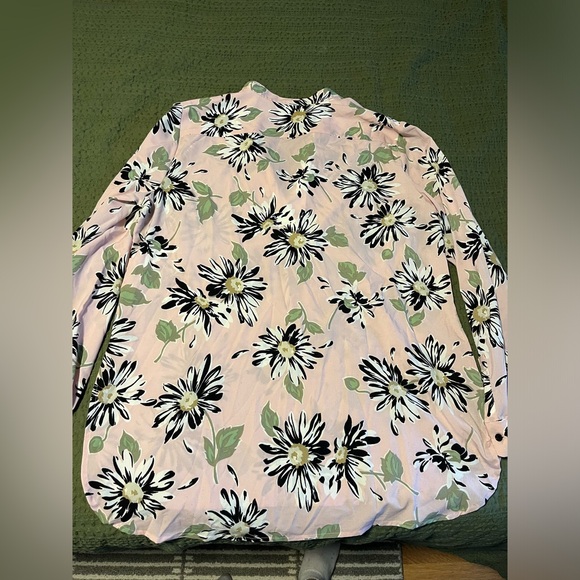 Anne Klein pink floral blouse size 12 - Picture 2 of 5